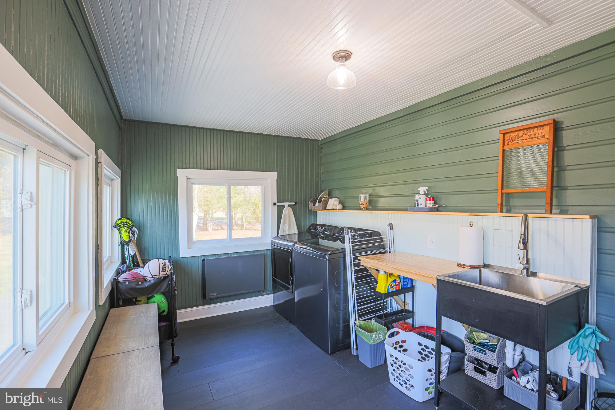 402 Philadelphia Road Joppa, MD 21085 - Photo 18 of 20 Mudroom & Laundry