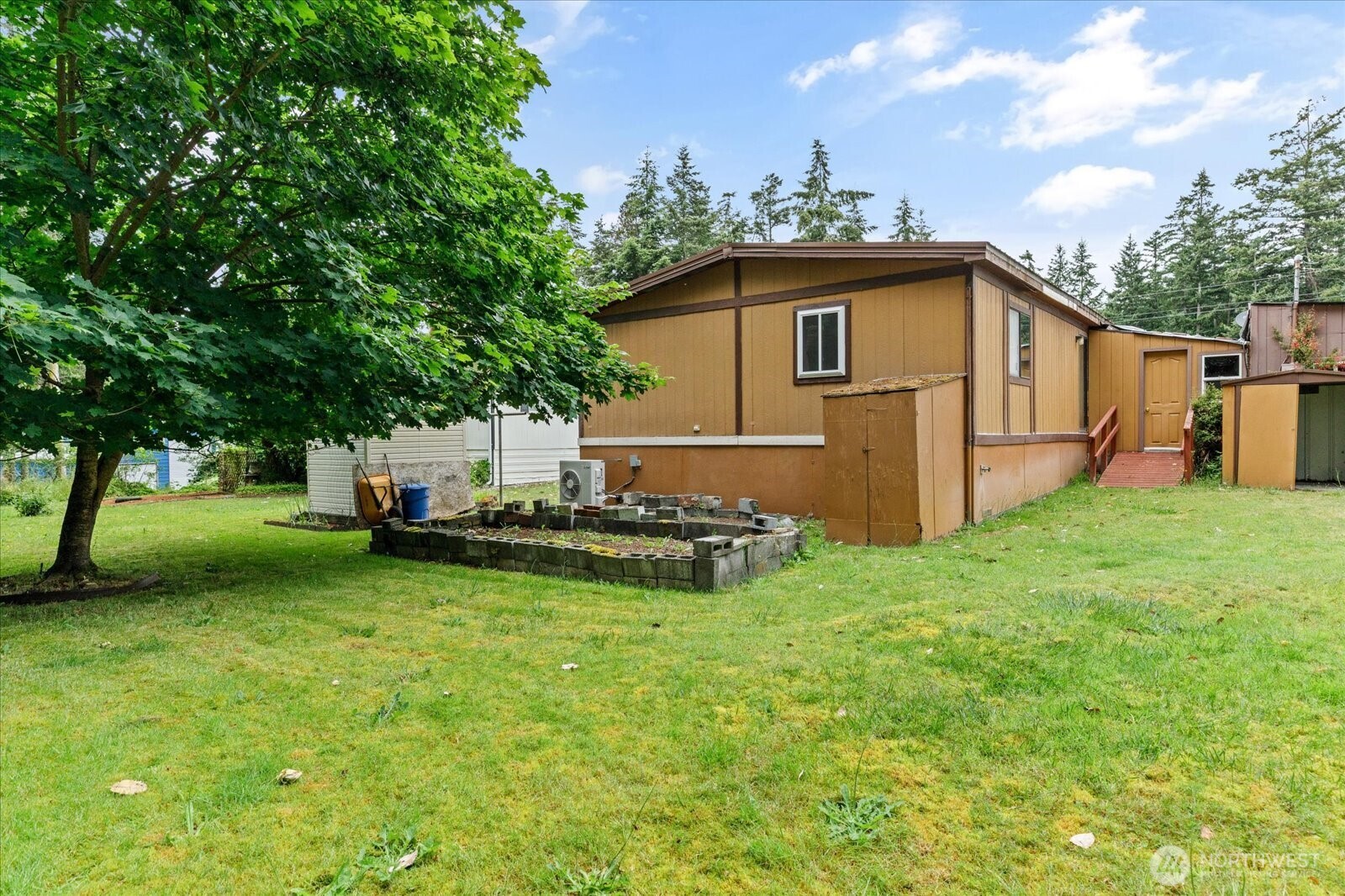 1361 North Goldie Road, Unit 16 Oak Harbor, WA 98277 - Photo 26 of 30