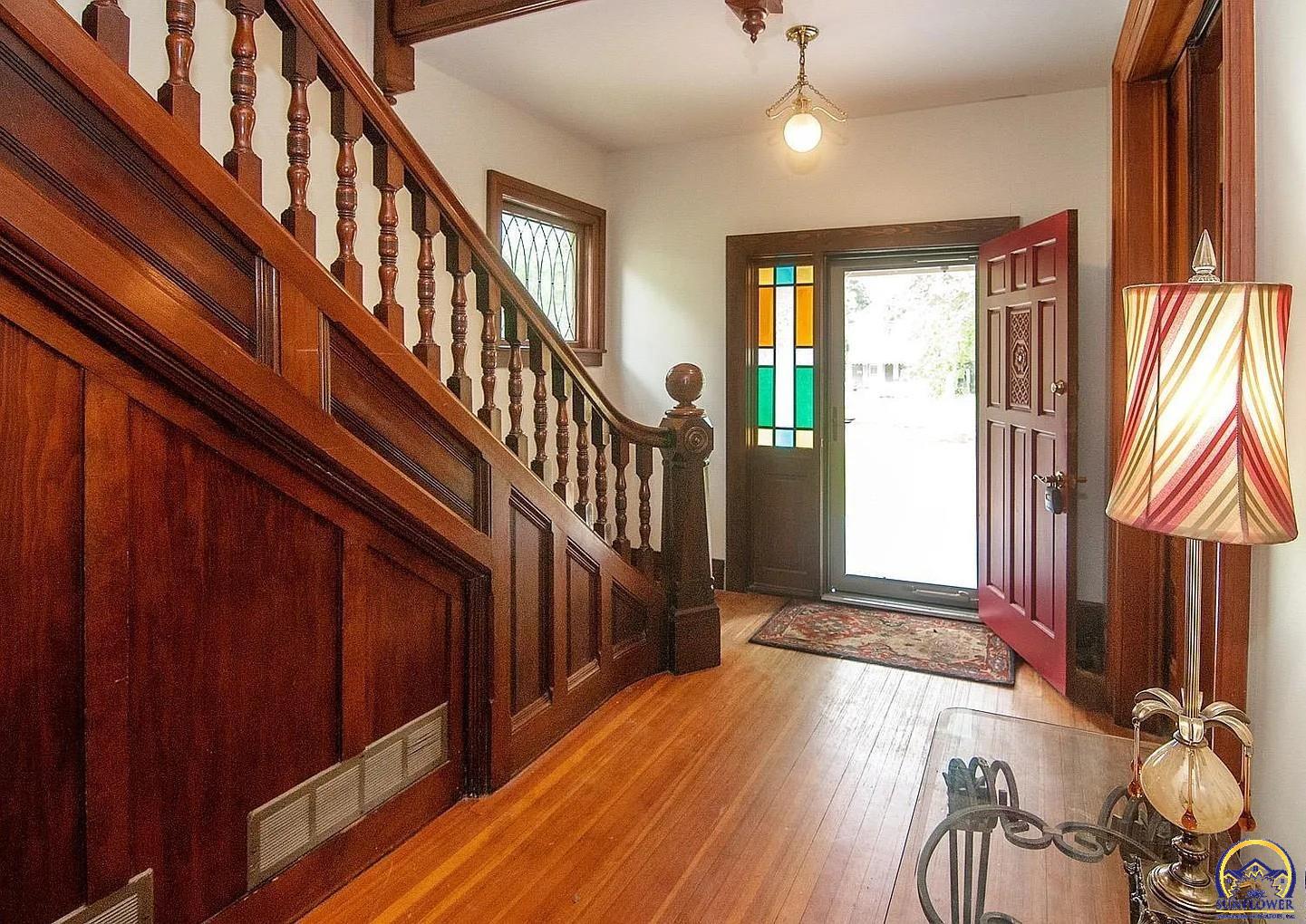 131 Southwest Clay Street Topeka, KS 66606 - Photo 11 of 70