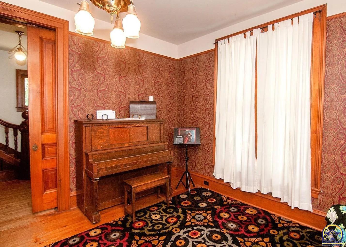 131 Southwest Clay Street Topeka, KS 66606 - Photo 27 of 70