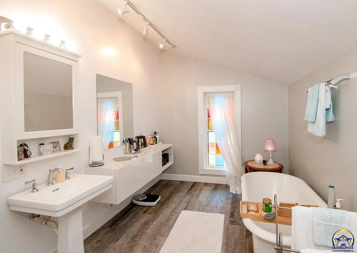 131 Southwest Clay Street Topeka, KS 66606 - Photo 40 of 70