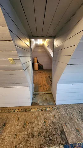 $253,000 | 131 Southwest Clay Street, Topeka, KS 66606