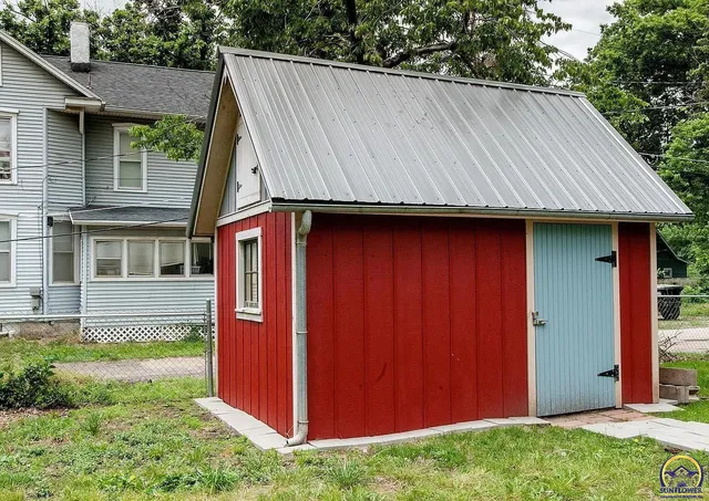 $253,000 | 131 Southwest Clay Street, Topeka, KS 66606