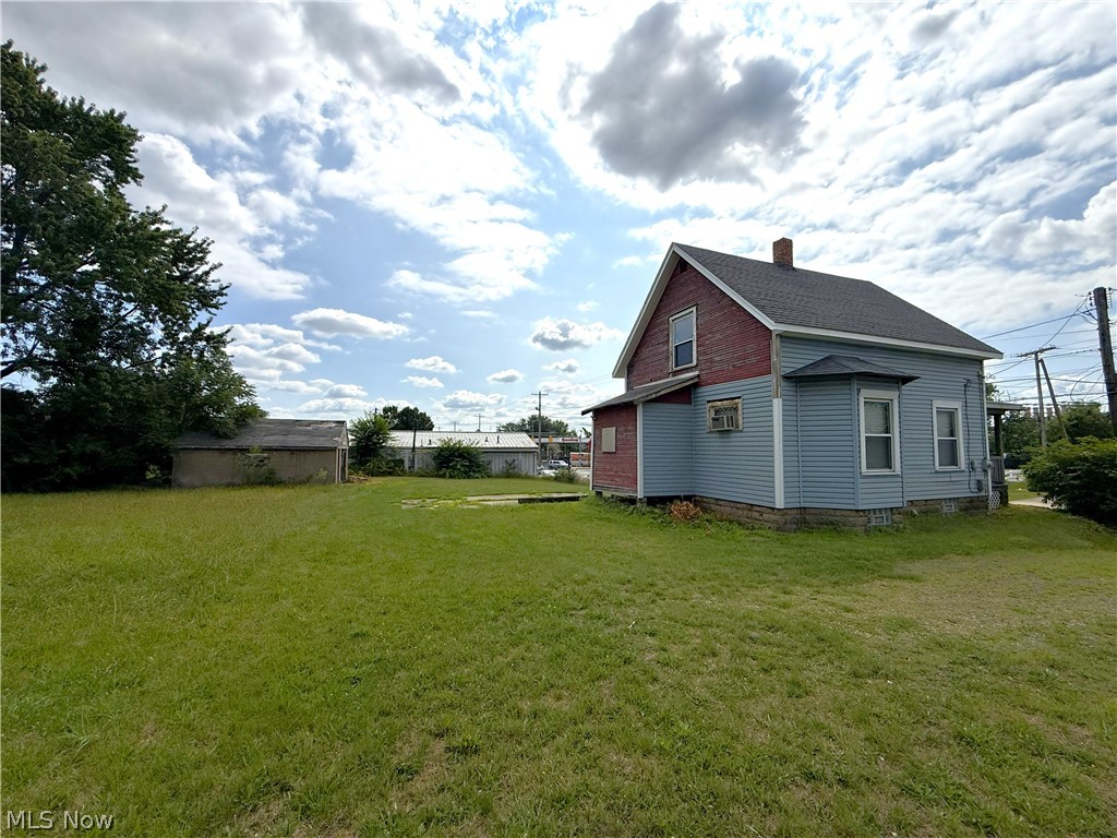 2219 Navarre Road Southwest Canton, OH 44706 - Photo 6 of 22