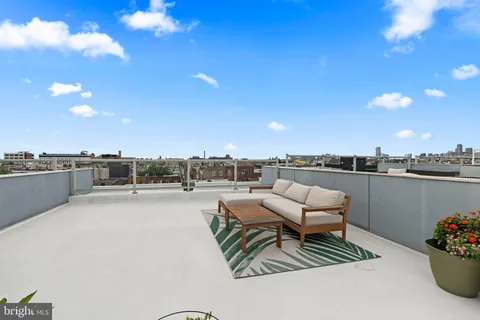 a building view with outdoor space