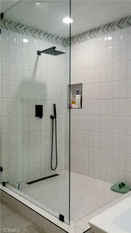 $1,949,000 | 16276 Pacific Circle, Huntington Beach, CA 92649