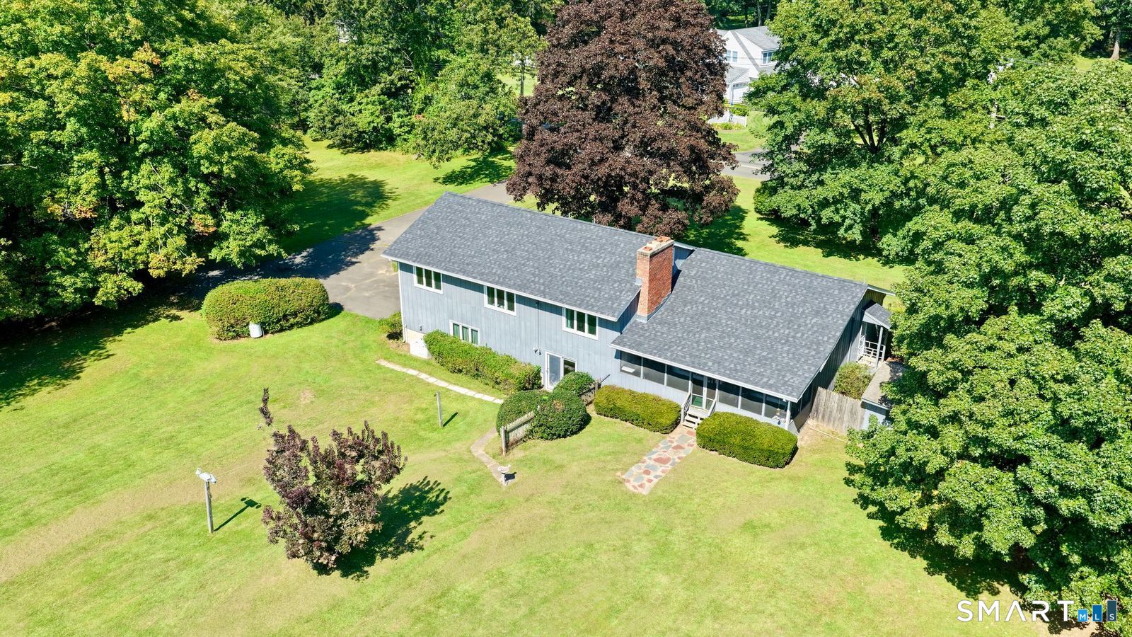 531 Blacks Road Cheshire, CT 06410 - Photo 4 of 39 Gallery Image 4