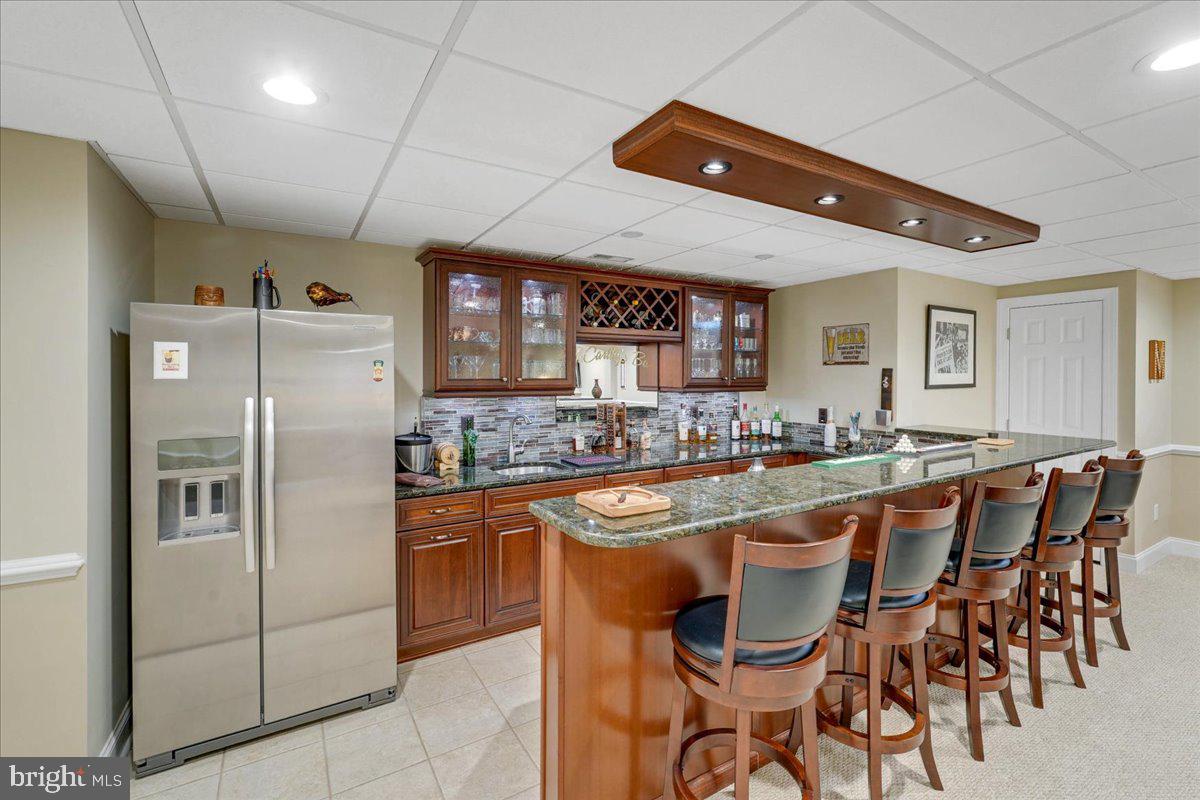 504 Logan Road Phoenixville, PA 19460 - Photo 31 of 67 Wet bar, lighted cabinets