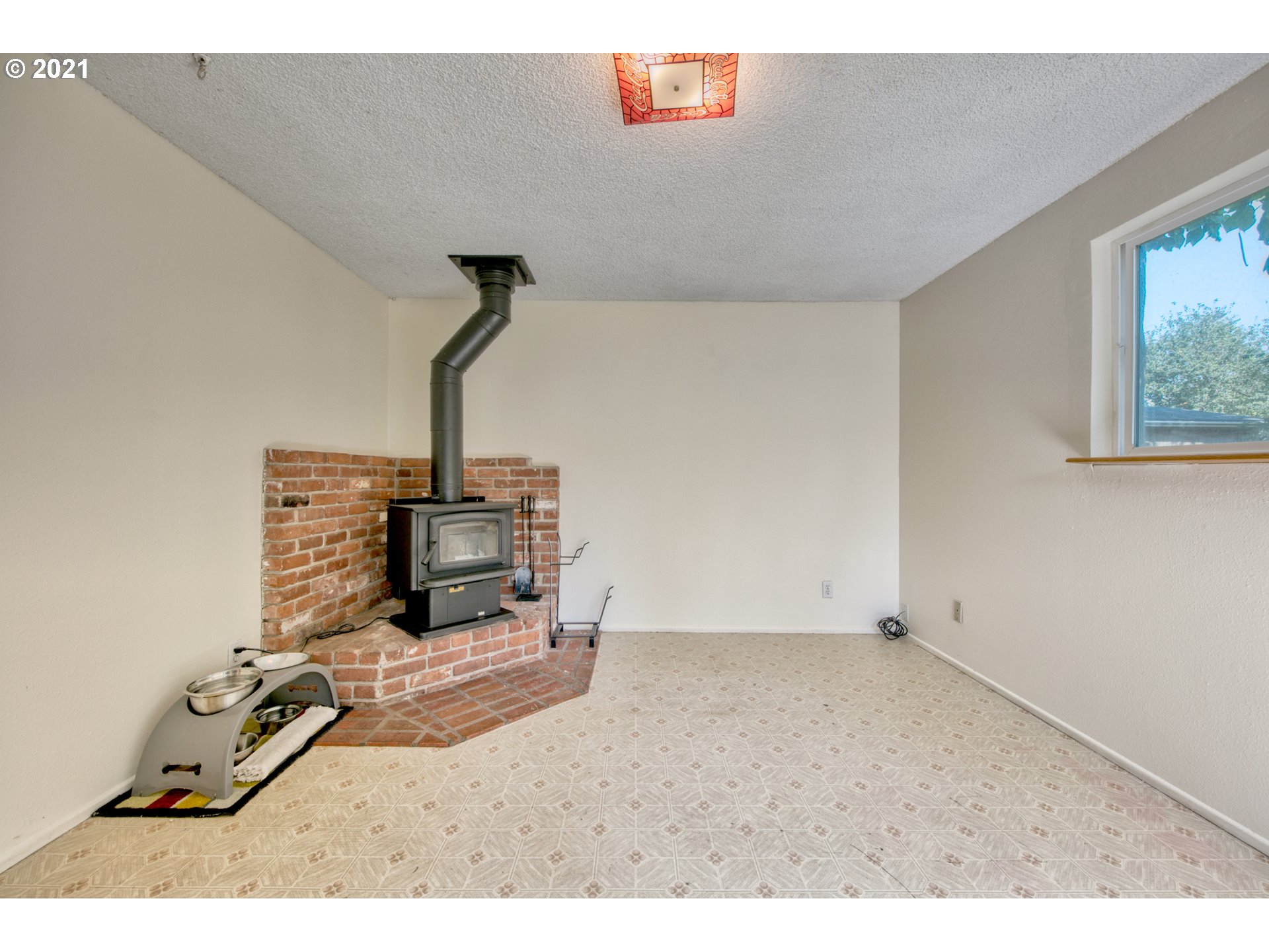 3077 Calla Street Eugene, OR 97404 - Photo 15 of 26 Gallery Image 15