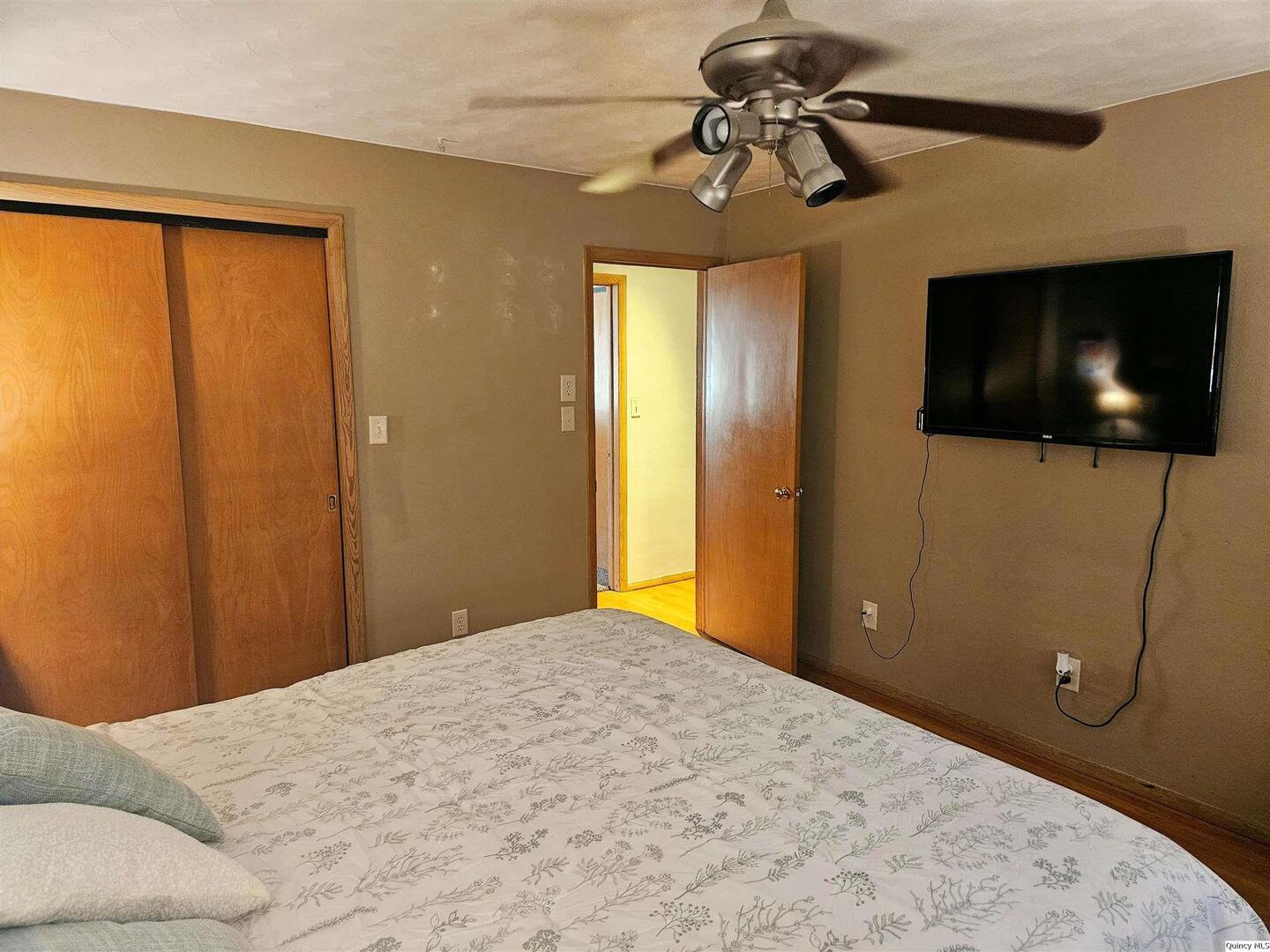 803 Maas Road Quincy, IL 62305 - Photo 11 of 24