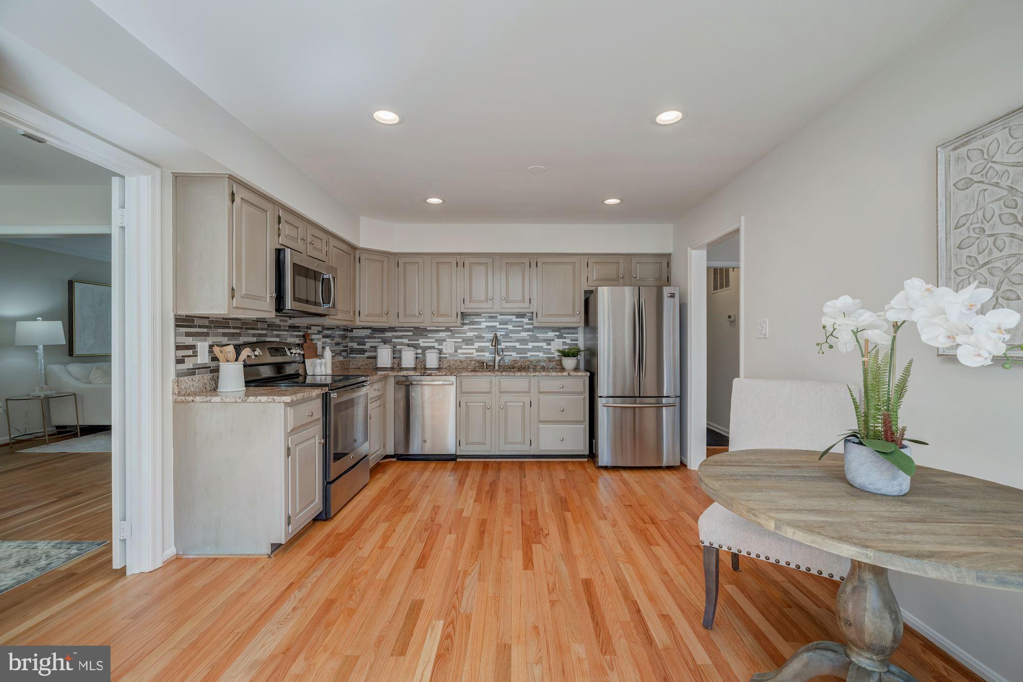 1212 Winter Hunt Road McLean, VA 22102 - Photo 12 of 52 Updated Kitchen