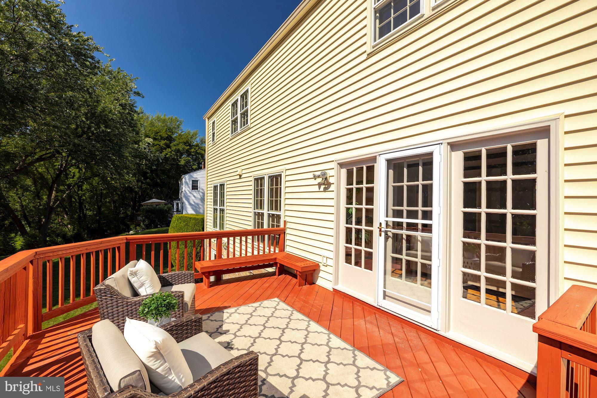 1212 Winter Hunt Road McLean, VA 22102 - Photo 19 of 52 Backyard Deck w/ built-in seating