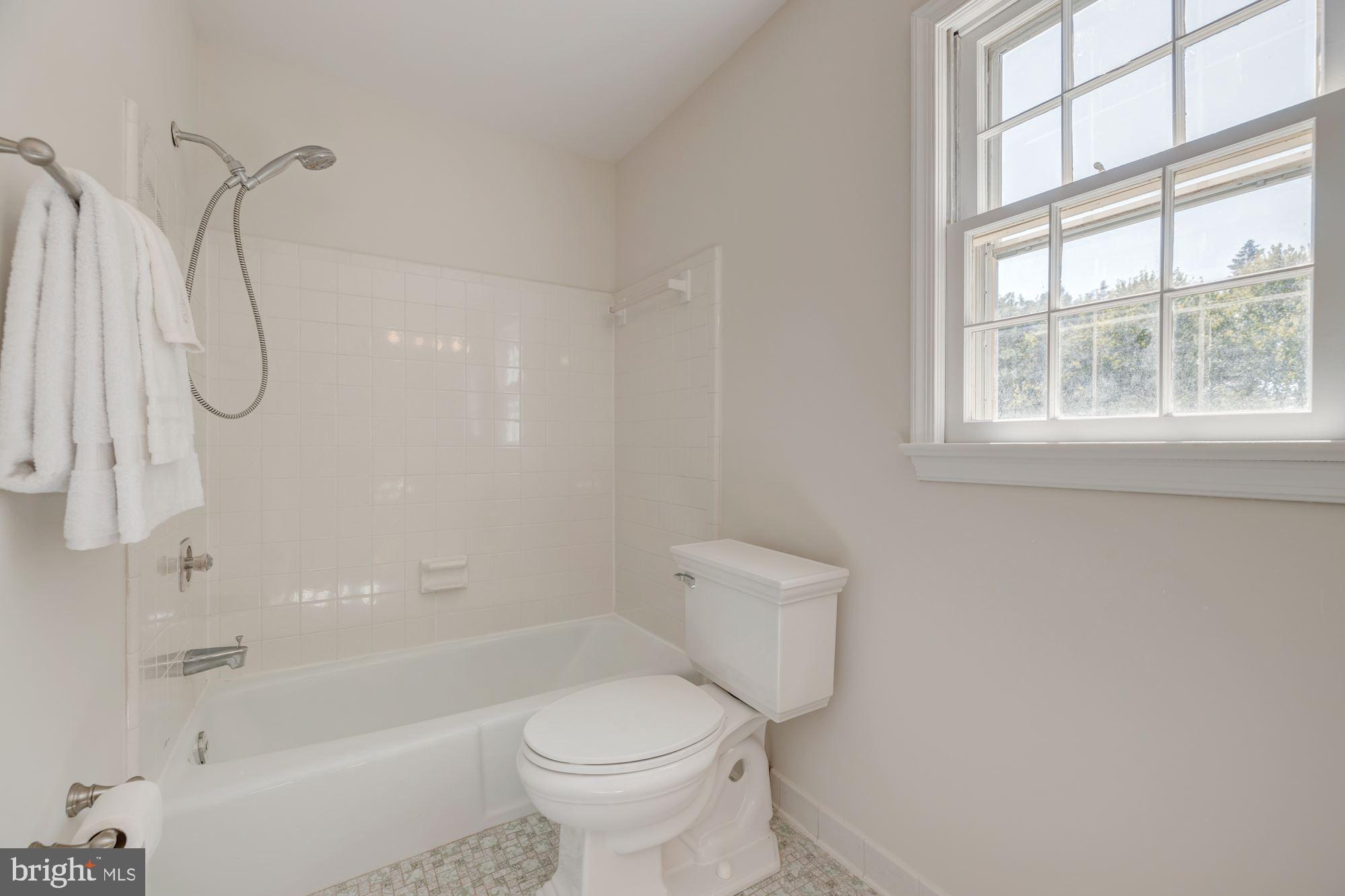 1212 Winter Hunt Road McLean, VA 22102 - Photo 30 of 52 En Suite Bath