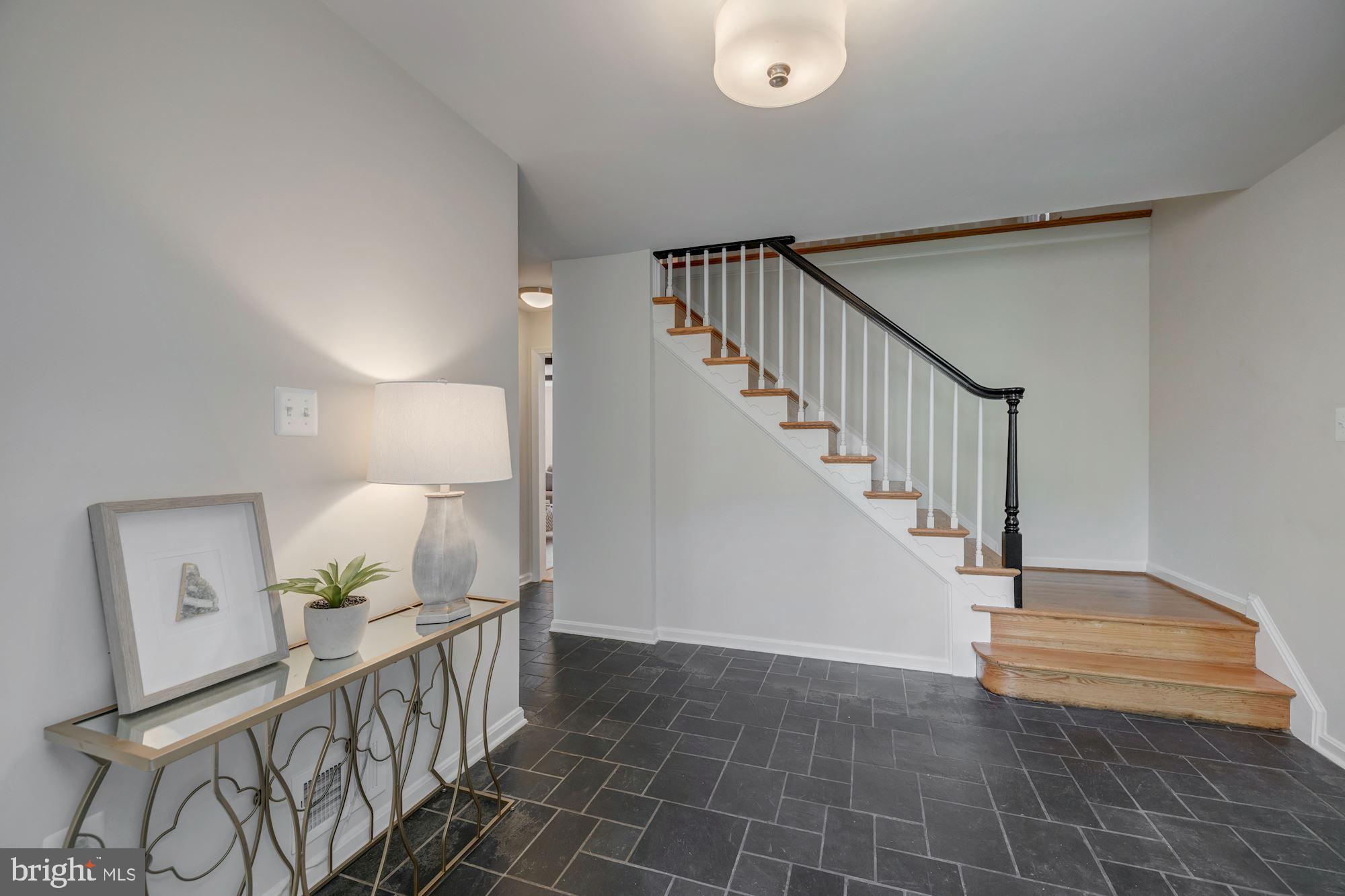 1212 Winter Hunt Road McLean, VA 22102 - Photo 4 of 52 Foyer with slate floors