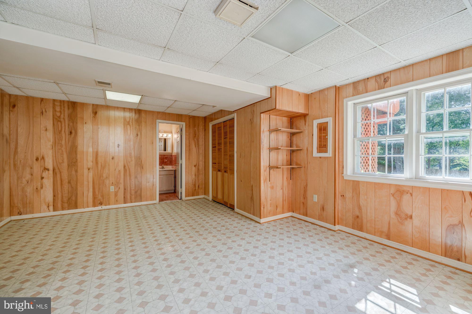 1212 Winter Hunt Road McLean, VA 22102 - Photo 37 of 52 Lower Level Bedroom w/ En Suite Bath