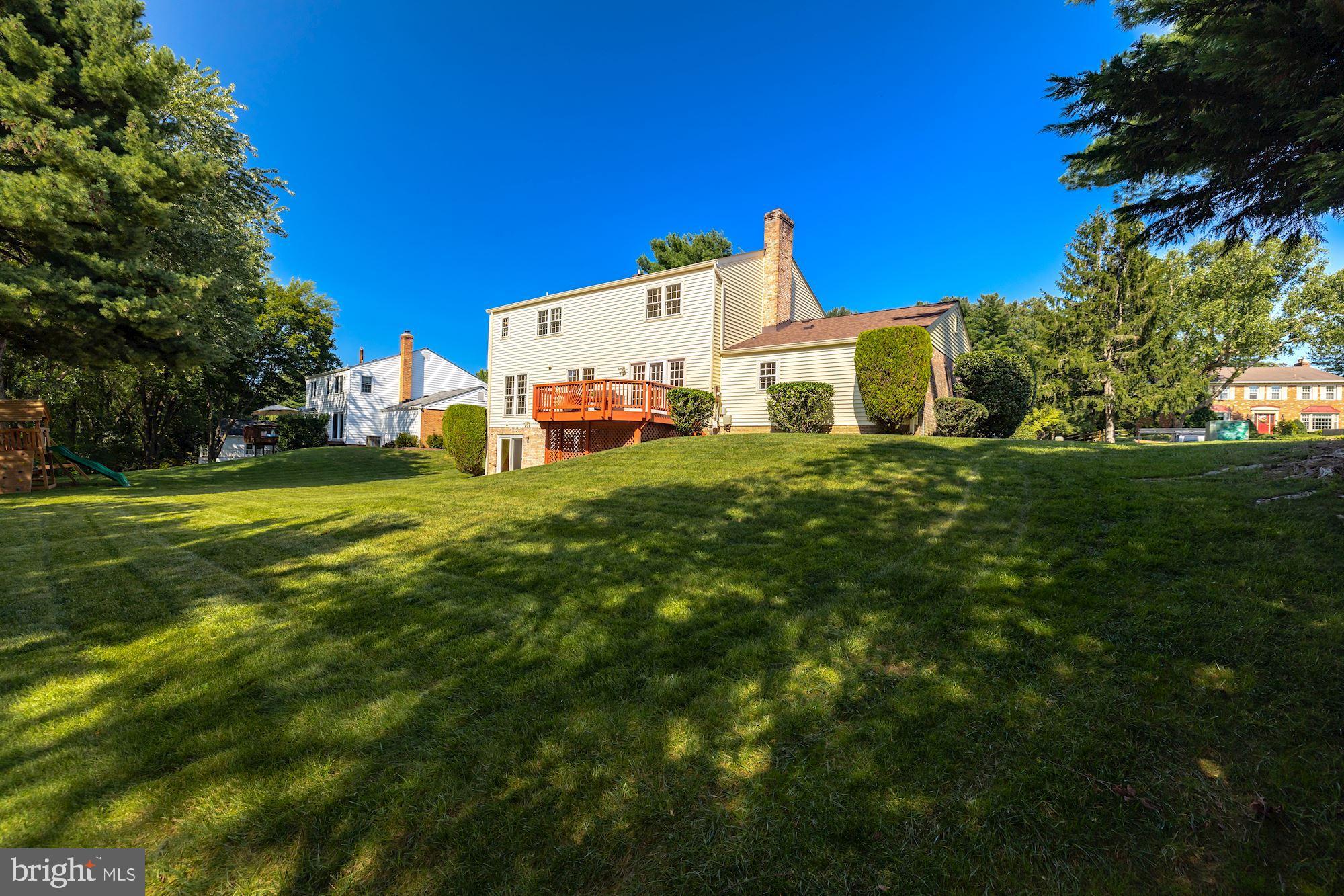 1212 Winter Hunt Road McLean, VA 22102 - Photo 40 of 52 Rear Facade & Backyard
