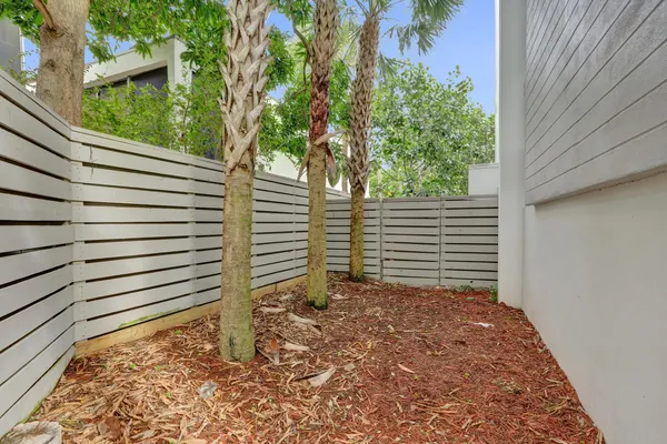 $5,100 | 1347 North Ocean Boulevard, Pompano Beach, FL 33062