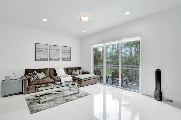 $5,100 | 1347 North Ocean Boulevard, Pompano Beach, FL 33062