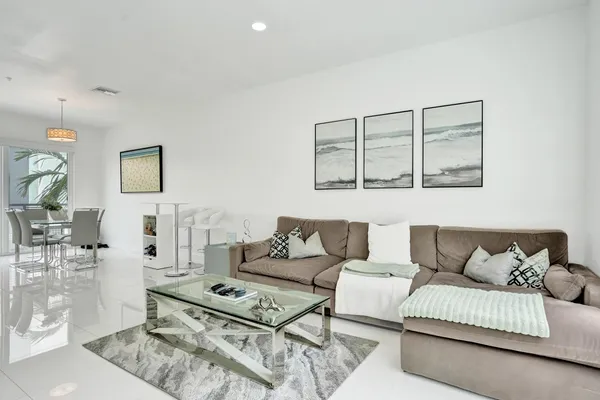 $5,100 | 1347 North Ocean Boulevard, Pompano Beach, FL 33062