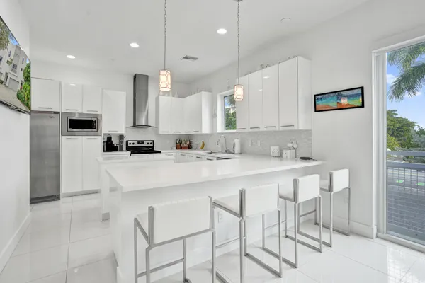 $5,100 | 1347 North Ocean Boulevard, Pompano Beach, FL 33062