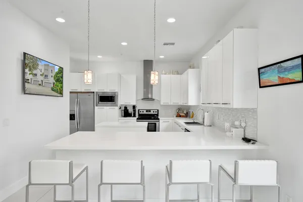 $5,100 | 1347 North Ocean Boulevard, Pompano Beach, FL 33062