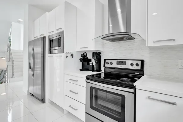 $5,100 | 1347 North Ocean Boulevard, Pompano Beach, FL 33062