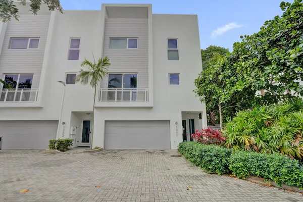 $5,100 | 1347 North Ocean Boulevard, Pompano Beach, FL 33062