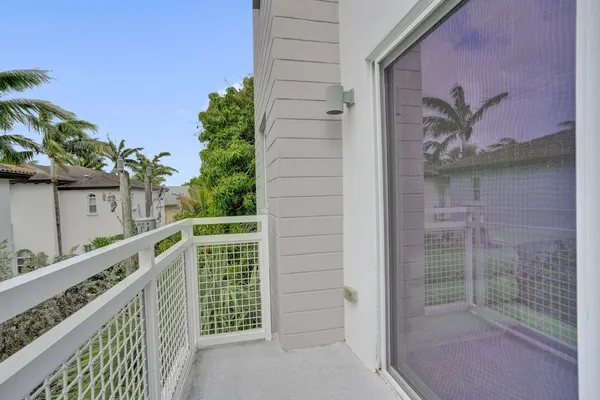 $5,100 | 1347 North Ocean Boulevard, Pompano Beach, FL 33062
