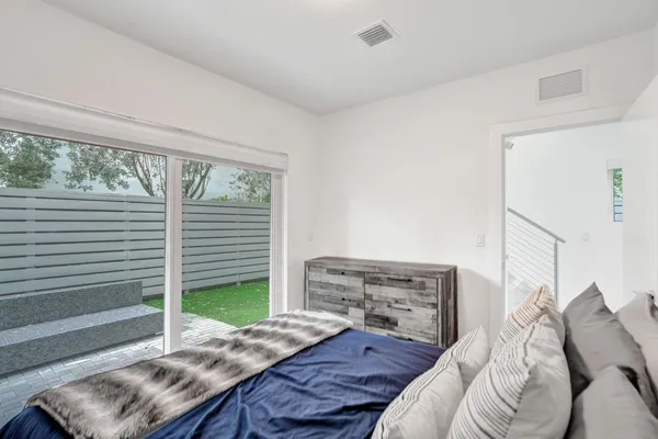 $5,100 | 1347 North Ocean Boulevard, Pompano Beach, FL 33062