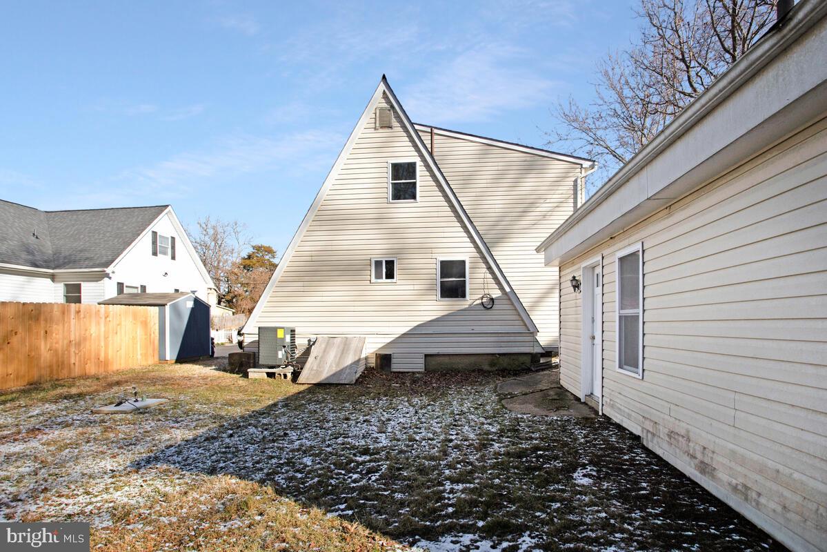 1660 Bay Ridge Road Edgewater, MD 21037 - Photo 27 of 33 a view of a house with a backyard