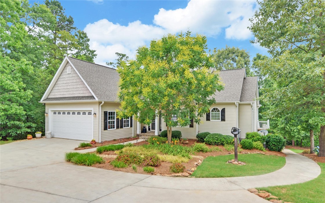 54 Point Pl Road Hartwell, GA 30643 - Photo 2 of 50 Gallery Image 2