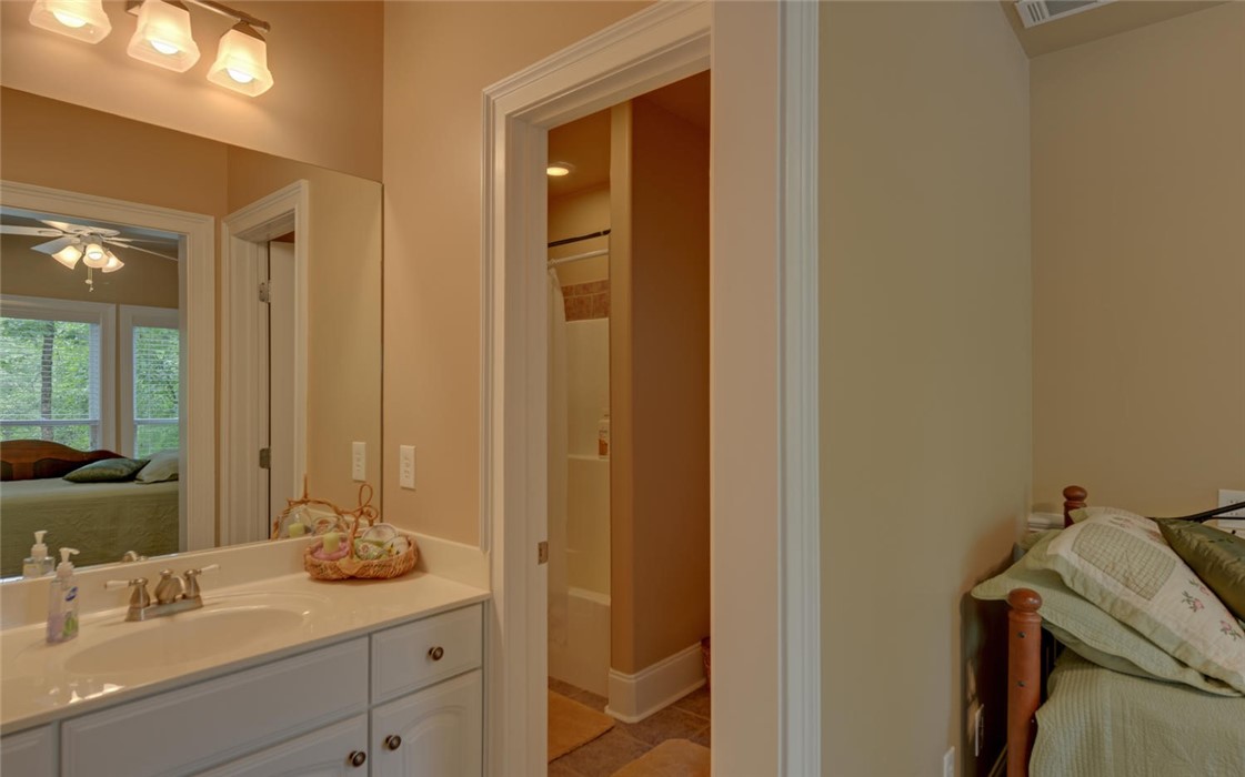 54 Point Pl Road Hartwell, GA 30643 - Photo 30 of 50 Gallery Image 30