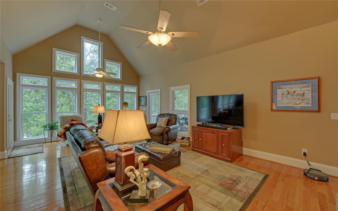 54 Point Pl Road Hartwell, GA 30643 - Photo 6 of 50 Gallery Image 6