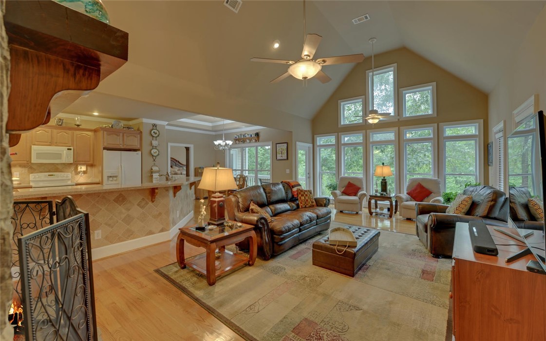 54 Point Pl Road Hartwell, GA 30643 - Photo 8 of 50 Gallery Image 8