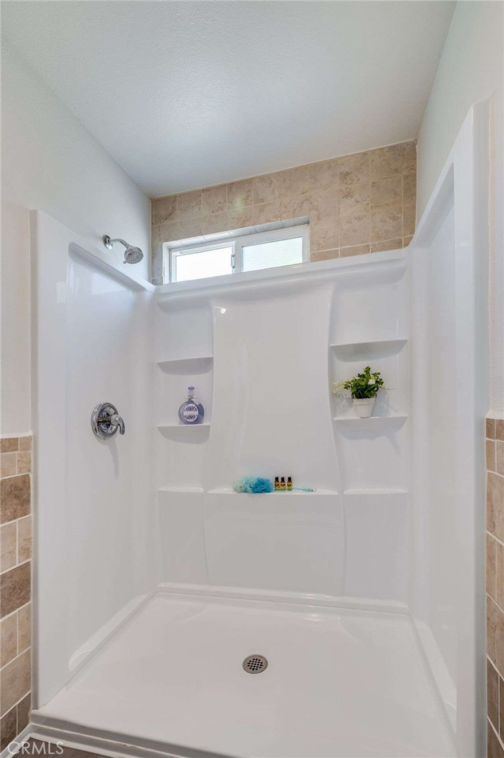 8215 Sandy Lane Paramount, CA 90723 - Photo 24 of 36