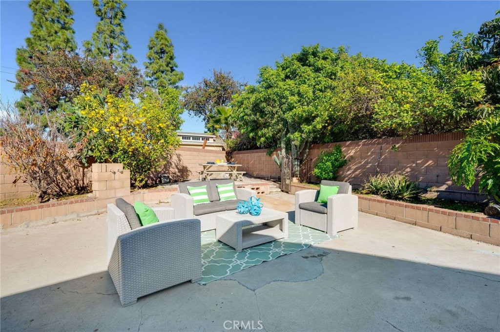 8215 Sandy Lane Paramount, CA 90723 - Photo 31 of 36