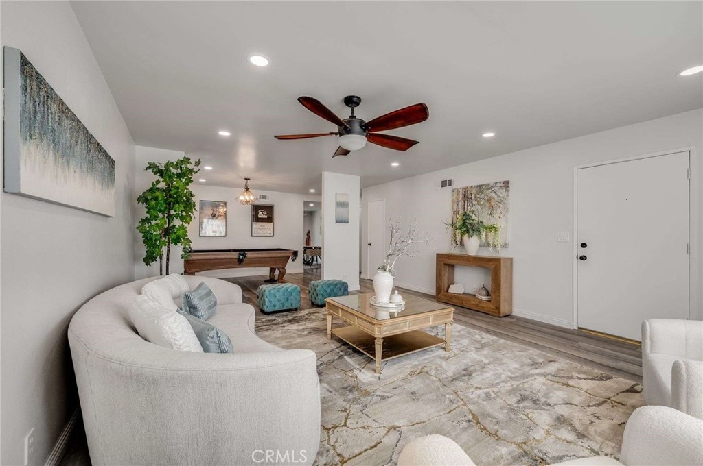 8215 Sandy Lane Paramount, CA 90723 - Photo 4 of 36