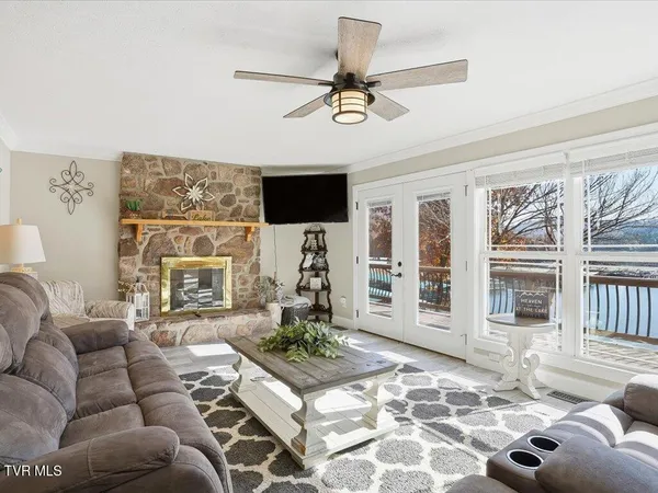 $2,150,000 | 146 Paradise Point, New Tazewell, TN 37825