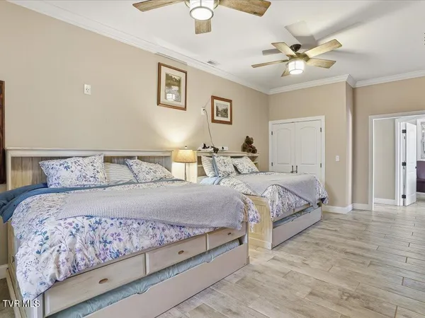 $2,150,000 | 146 Paradise Point, New Tazewell, TN 37825