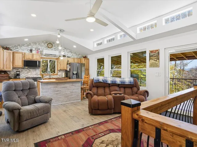 $2,450,000 | 146 Paradise Point, New Tazewell, TN 37825