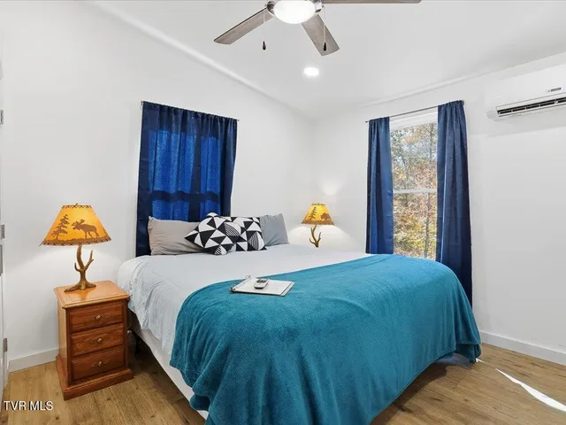 $2,450,000 | 146 Paradise Point, New Tazewell, TN 37825