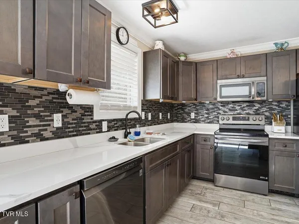 $2,150,000 | 146 Paradise Point, New Tazewell, TN 37825