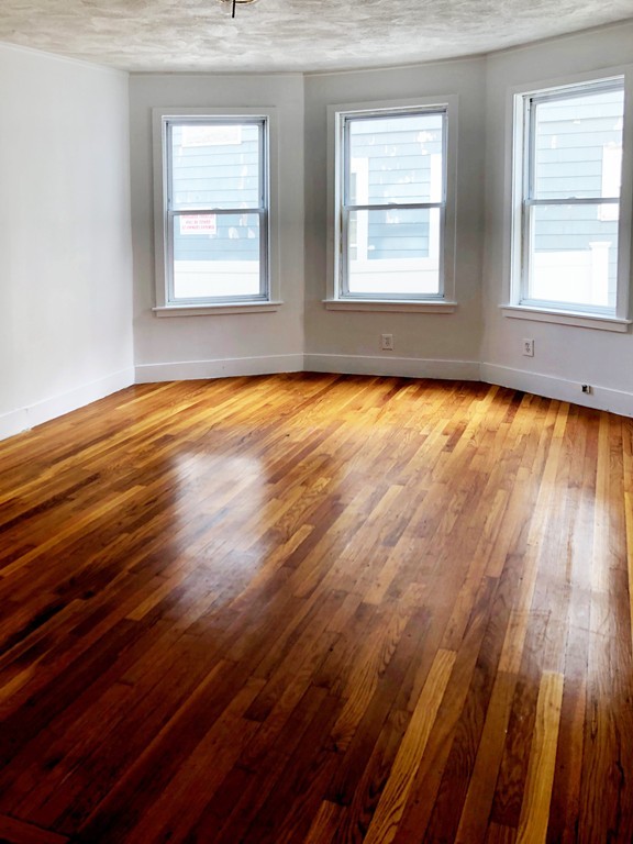 6 Rhodes Avenue Lynn, MA 01904 - Photo 4 of 19 Gallery Image 4