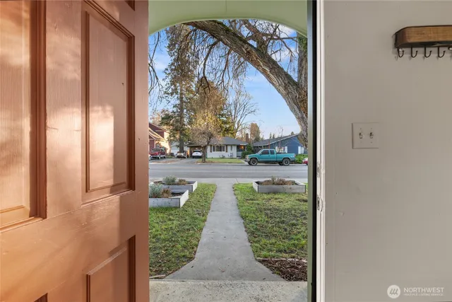 $390,000 | 805 East 5th Avenue, Ellensburg, WA 98926