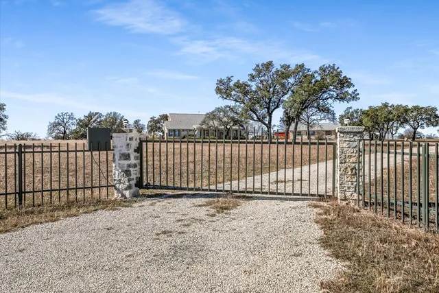 $925,000 | 842 Boos Lane, Fredericksburg, TX 78624