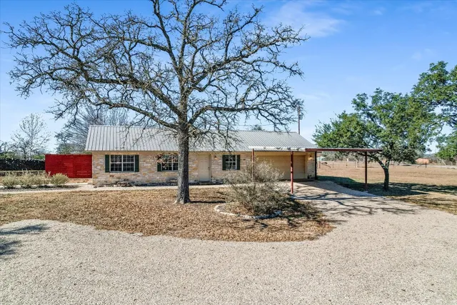 $925,000 | 842 Boos Lane, Fredericksburg, TX 78624