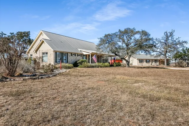 $925,000 | 842 Boos Lane, Fredericksburg, TX 78624