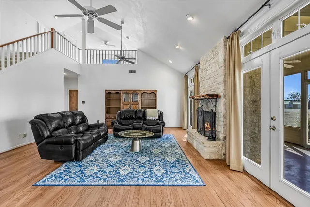 $925,000 | 842 Boos Lane, Fredericksburg, TX 78624