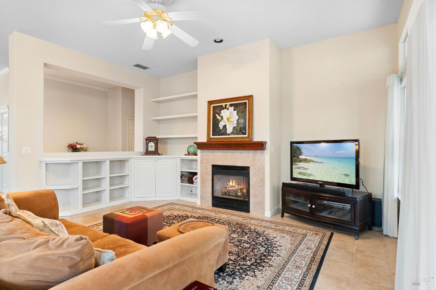 802 Summerset Drive Rio Vista, CA 94571 - Photo 14 of 74 family room