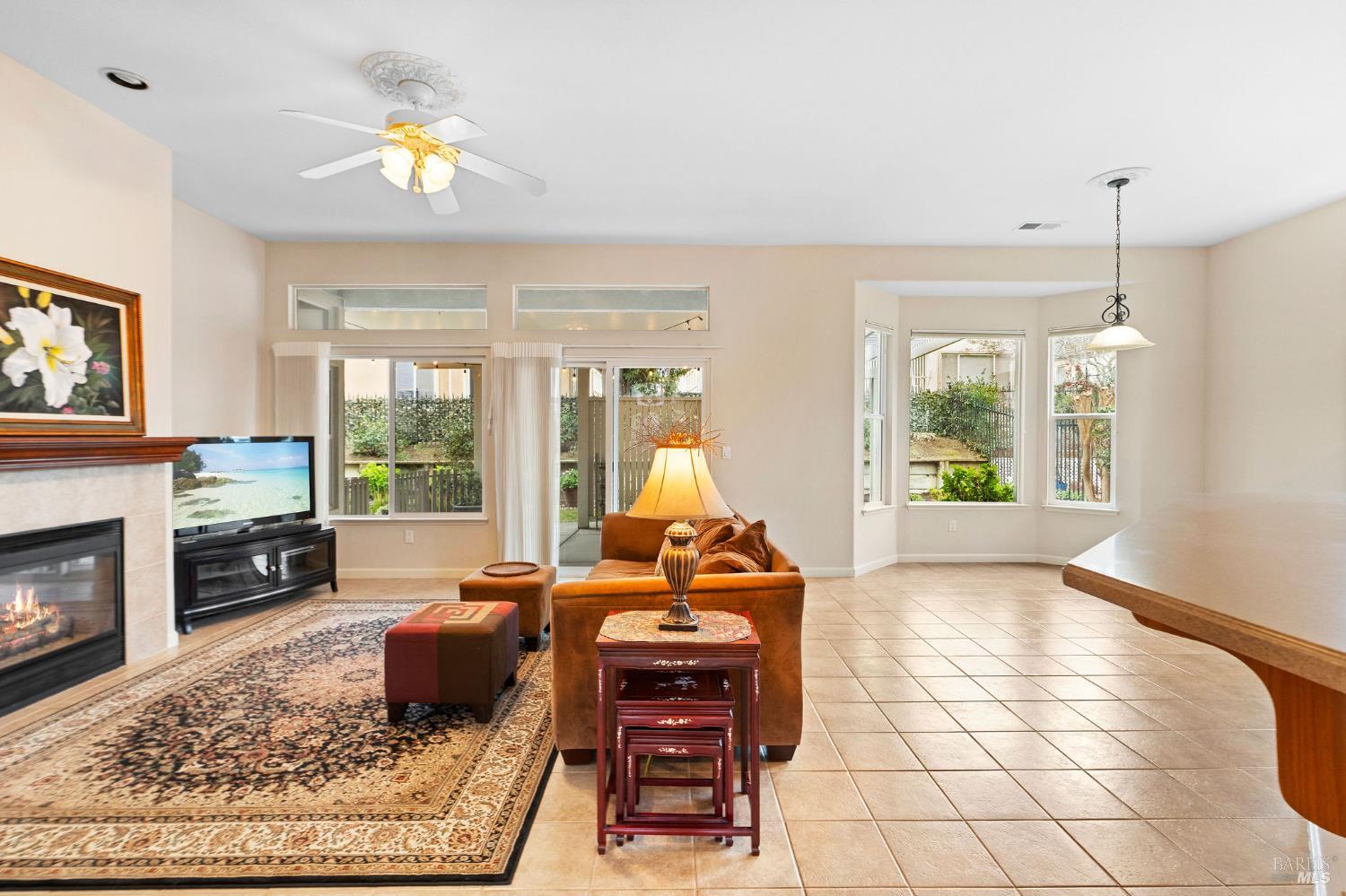 802 Summerset Drive Rio Vista, CA 94571 - Photo 16 of 74 family room with slider exiting to covered patio